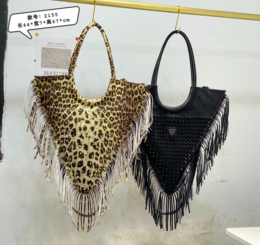 Vintage Tassel Shoulder Bag